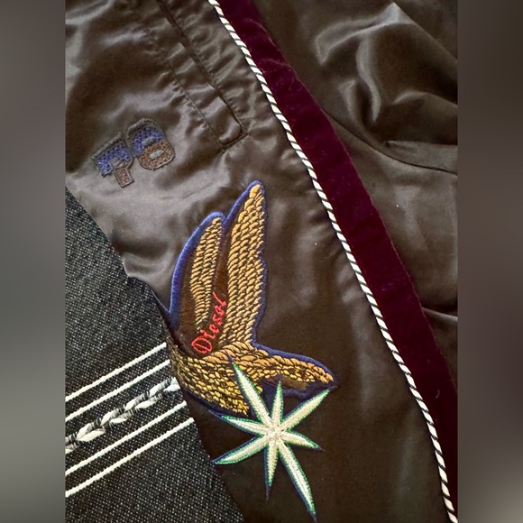 Diesel Men’s Pants size Medium Black with Burgundy Stripe and Logo - Picture 6 of 13